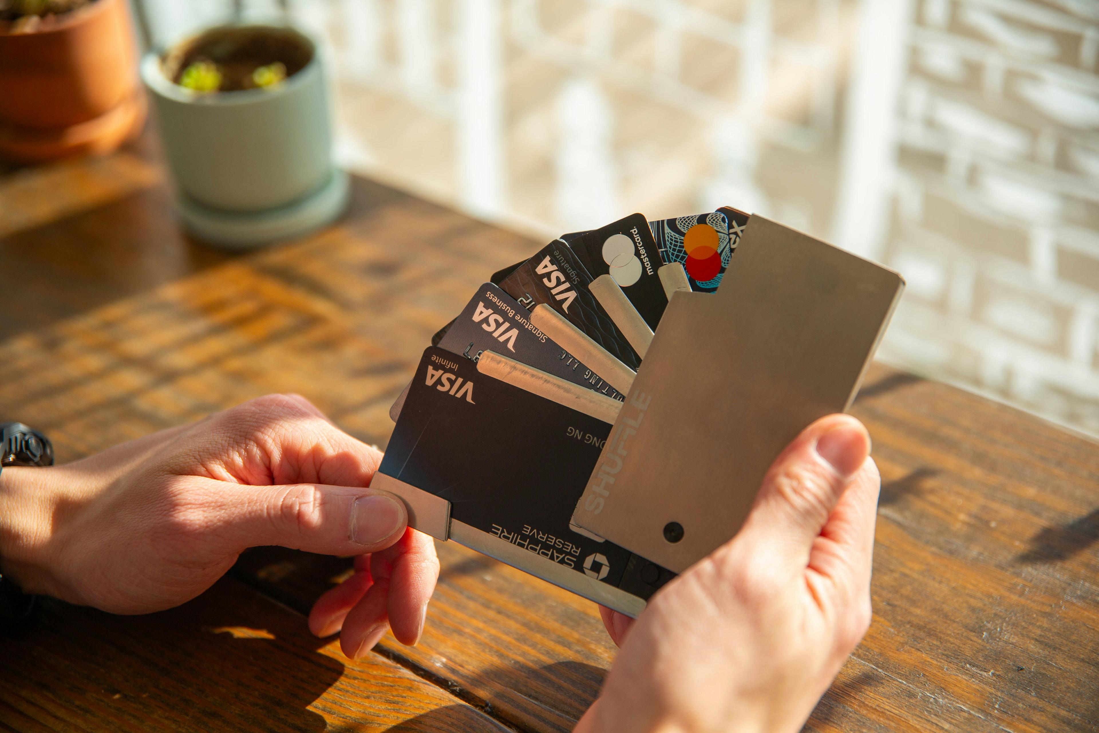 Kann man Lycamobile-Guthaben mit einer Debit- oder Kreditkarte kaufen (Und wie)? Kann man Lycamobile-Guthaben mit einer Debit- oder Kreditkarte kaufen (Und wie)?